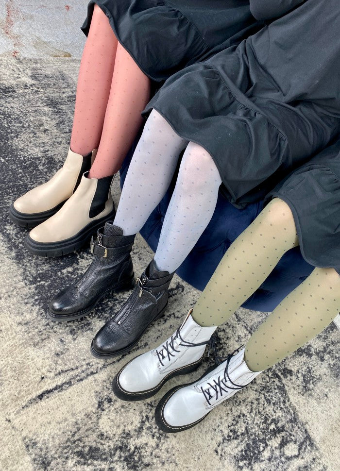 April dot tights
